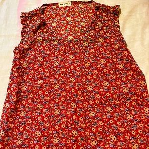 Cute flowery summer top